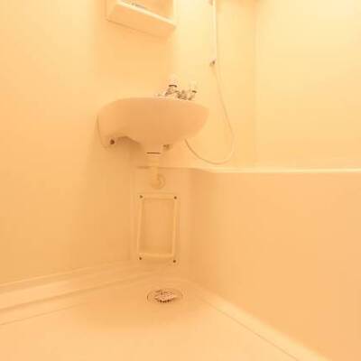 
						清潔な空間がございます。