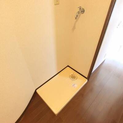 
						室内洗濯機置き場です。