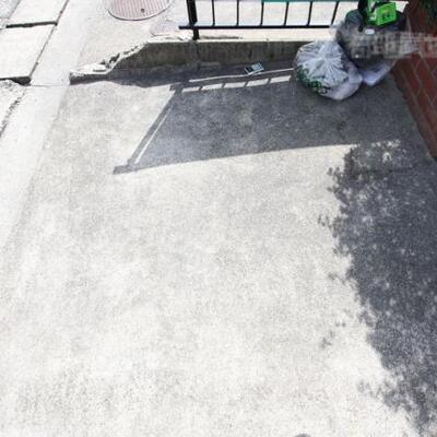 
						ゴミ置き場です。