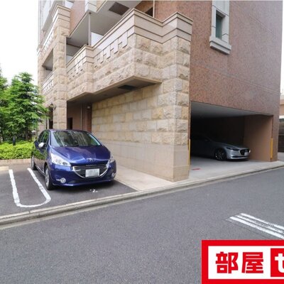 
						いそがしい方に便利な宅配ボックス