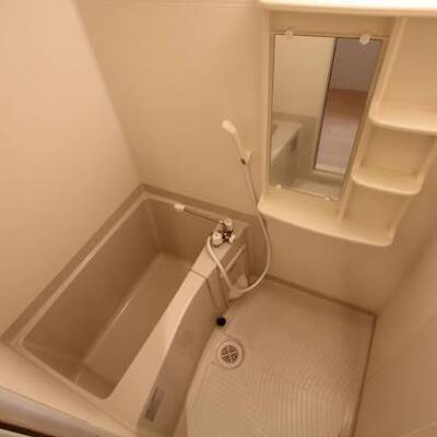 
						503号室内装写真参照